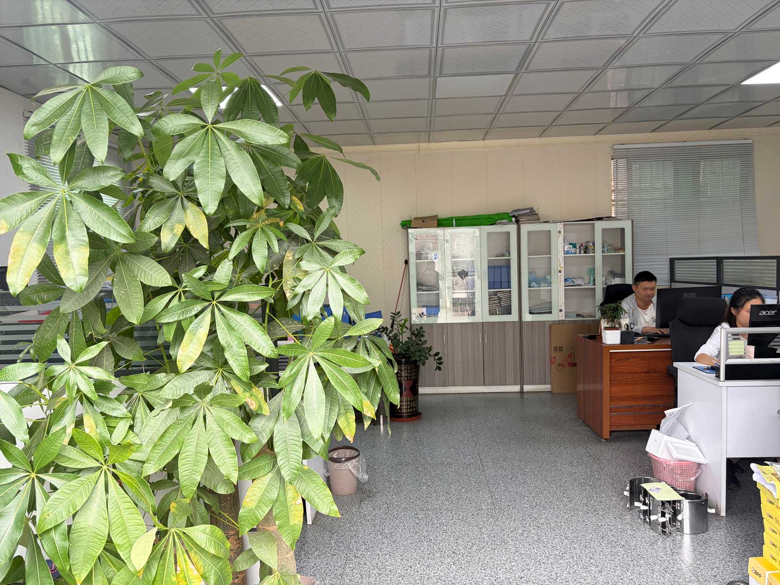 均建机械办公环境-造粒机设备研发中心